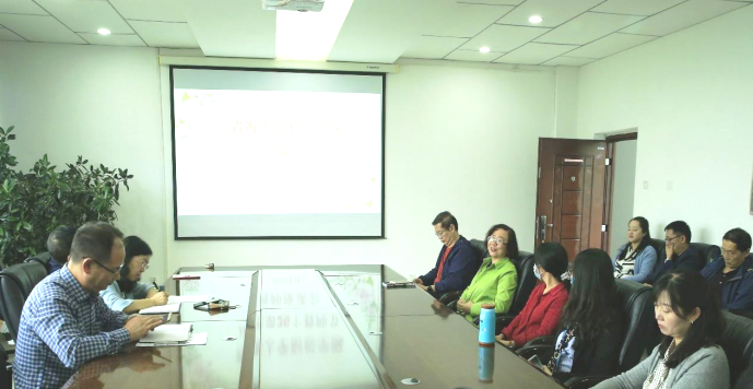 财经学院举办庆祝第36个教师节座谈会.png