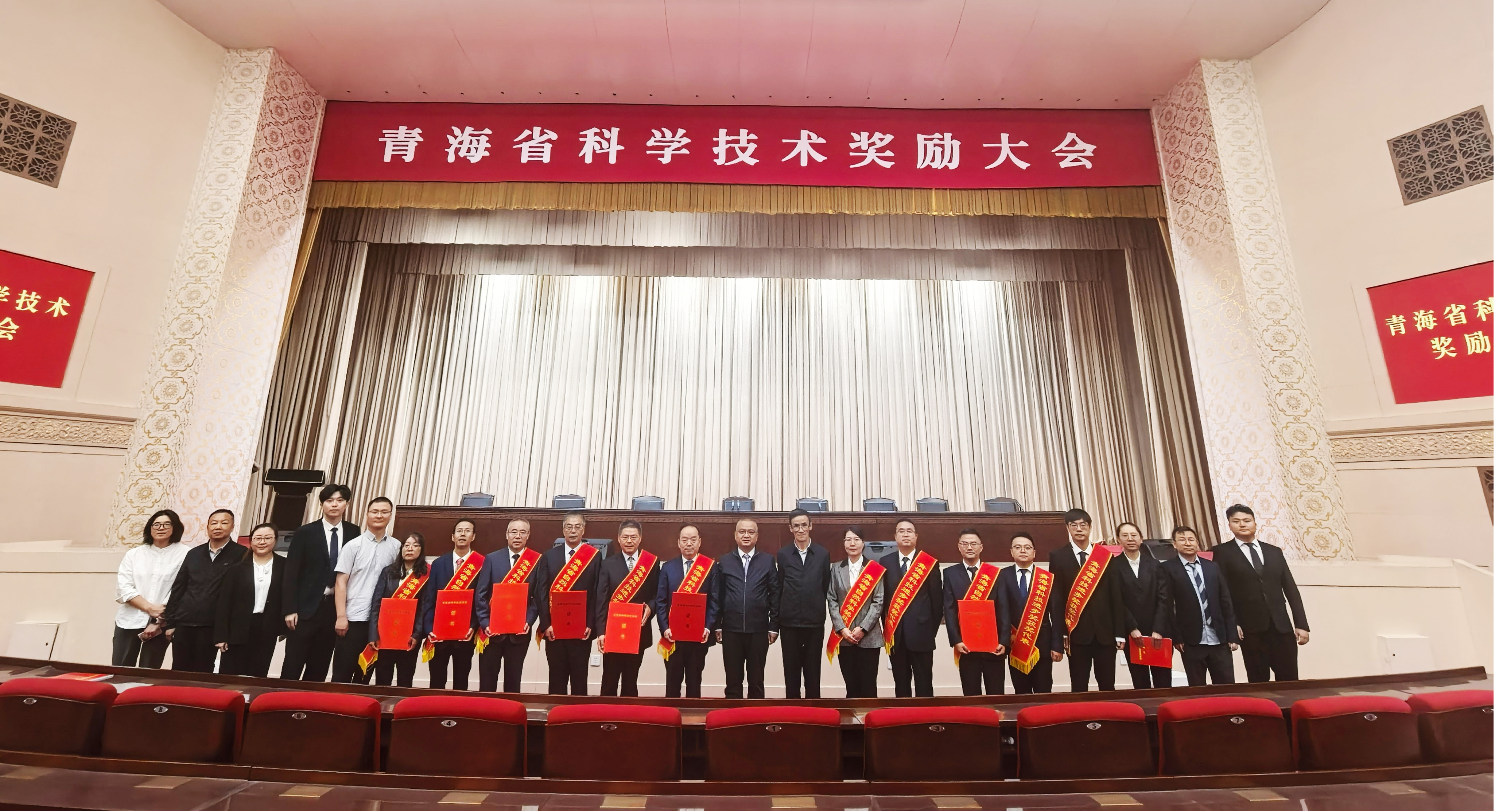 4ff48ab85c12481cac29272ccf65a37a.png